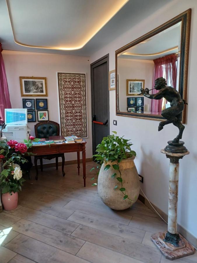 B&B Federico II Neapol Zewnętrze zdjęcie